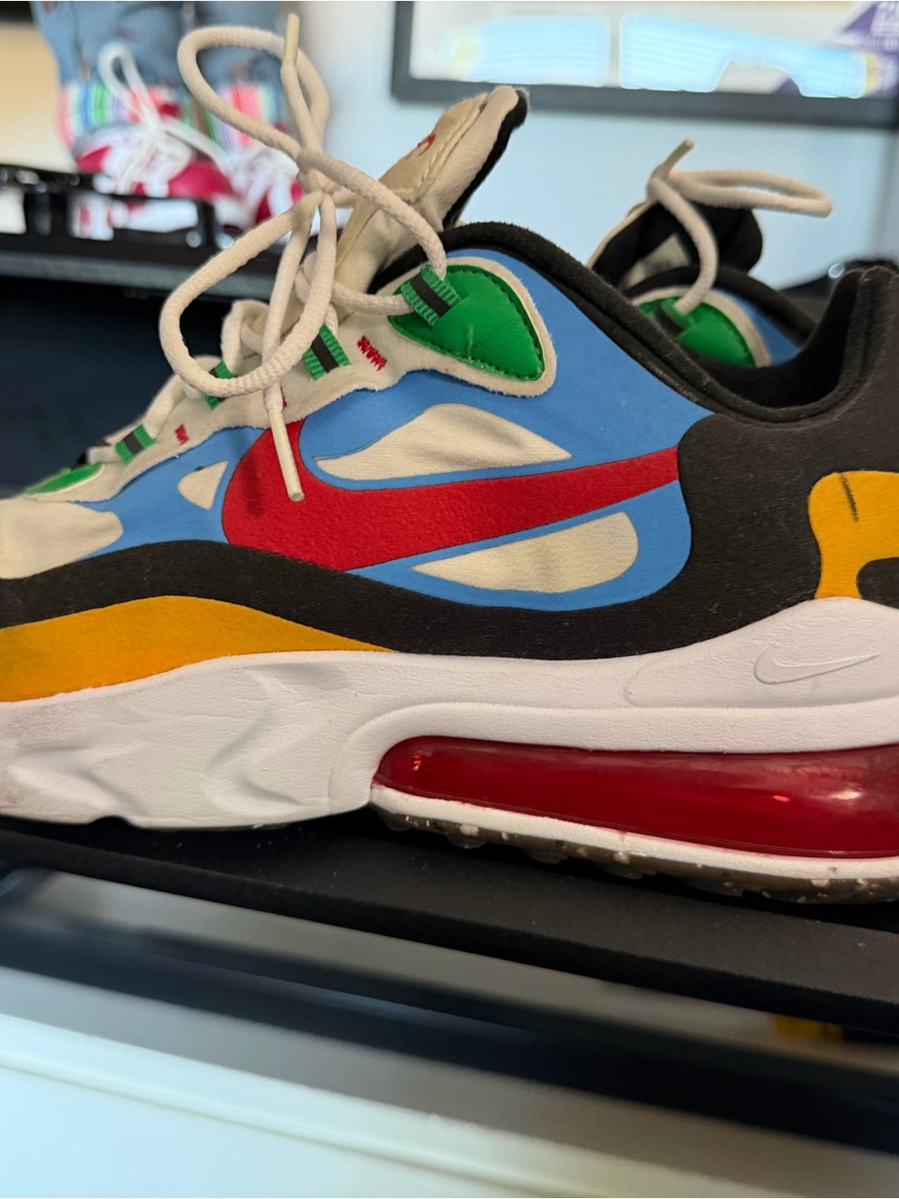 Nike 270 athletic shoes. Multicolor